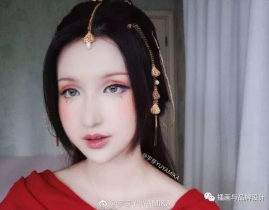 娱乐吃瓜酱化妆,变身时尚达人！